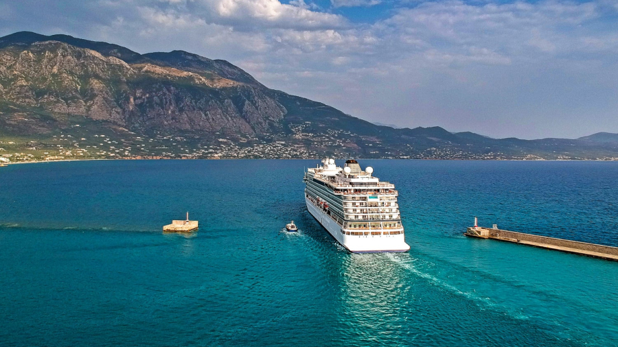 Viking-ocean-cruise-ship-in-Meditereanean.jpg