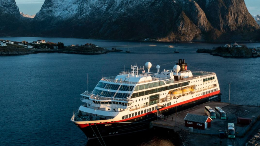 Hurtigruten-MS-Maud.jpg