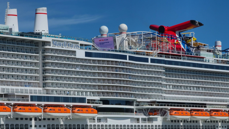 carnivalmardigrascruiseship.jpg