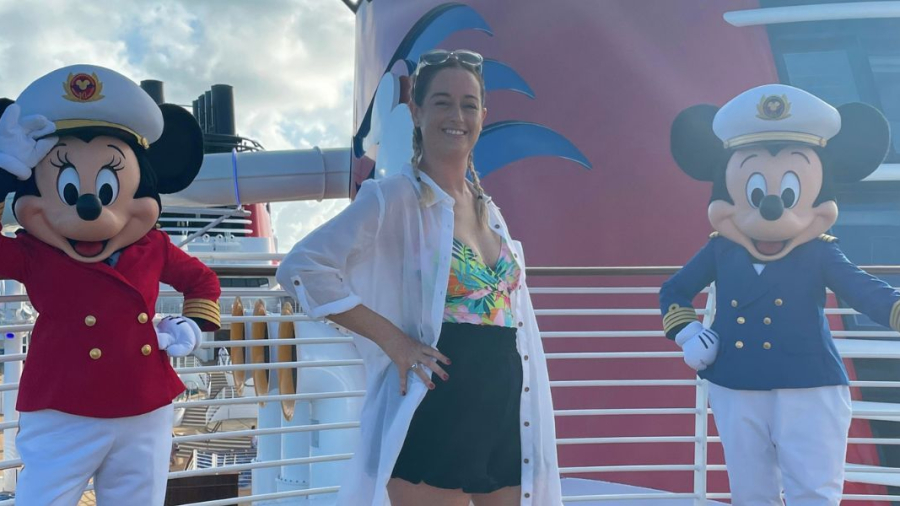 mickey-and-minnie-mouse.jpg