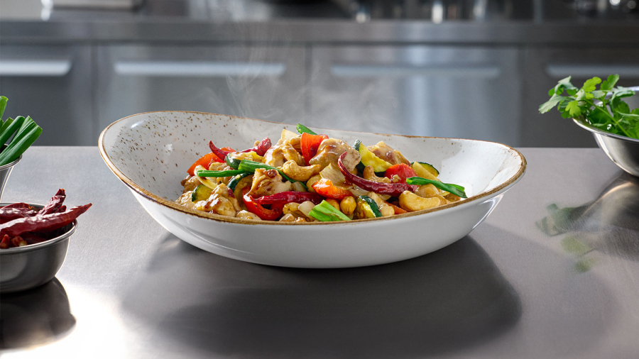 sukhothai-thaicashewchicken1500x600.jpg