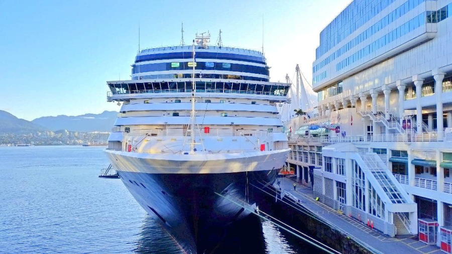 Eurodam-Holland-America-Vancouver.jpg
