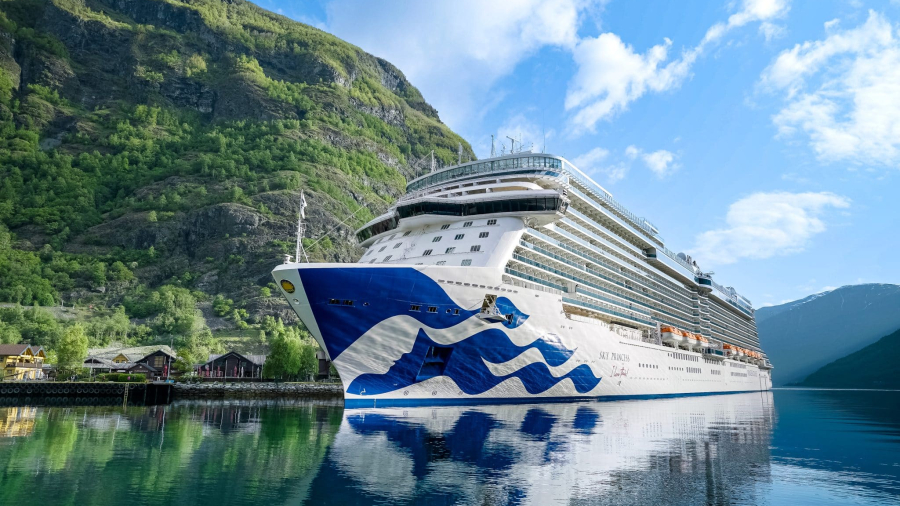 PCL_Flam_Norway_Sky_Princess_YP_PM_Location_JOlson_060523_0002-Edit-scaled.jpg