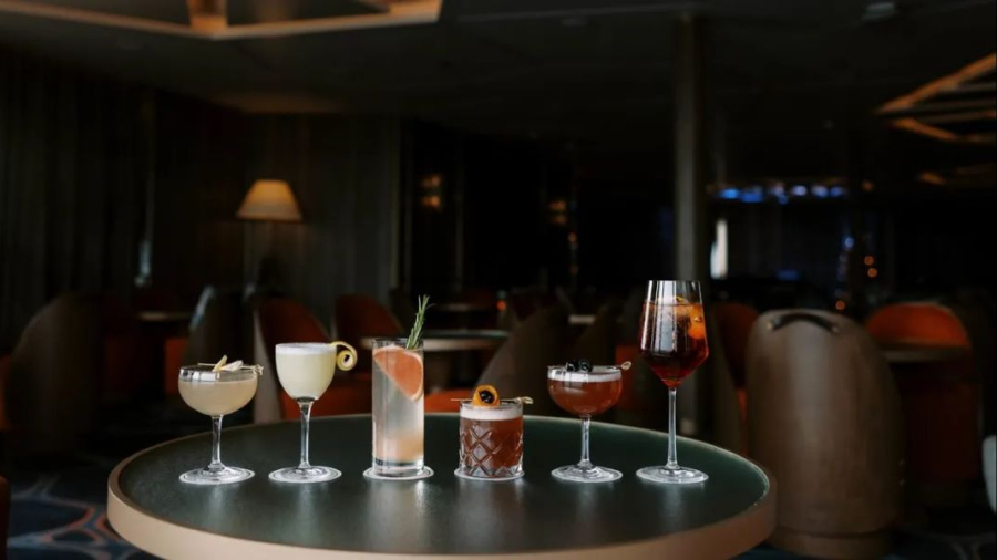 Seabourns-Zero-@-Sea-cocktails.jpg