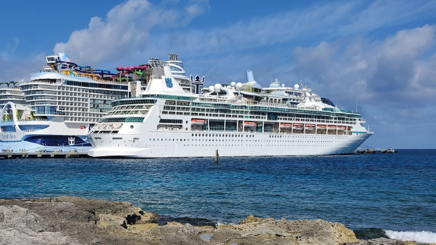 Vision-of-the-Seas-Royal-Caribbean.jpg