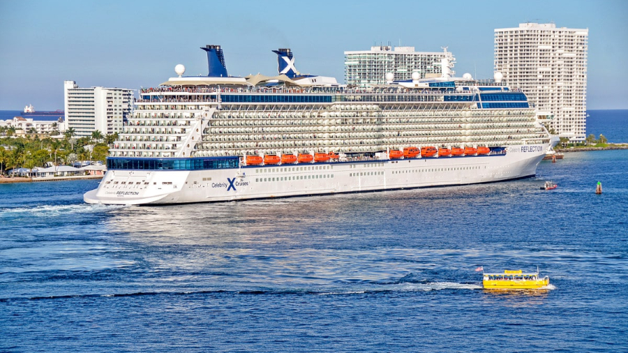Celebrity-cruise-ship-sailing-from-Port-Everglades.jpg