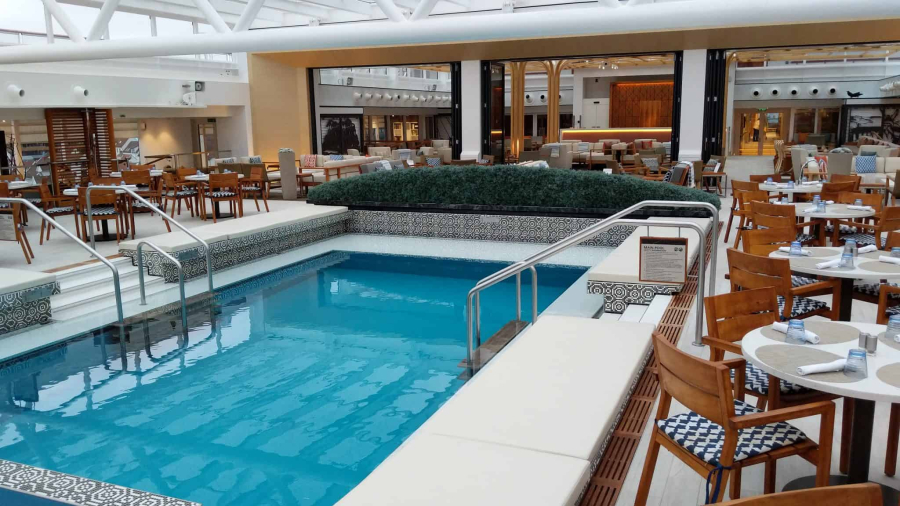 VikingSkyPool.jpg