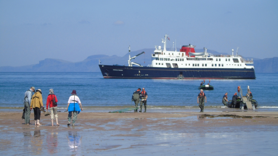 hebridean-princess-beach-landing.jpg