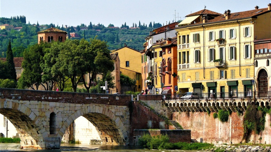 verona-3153518_1280.jpg