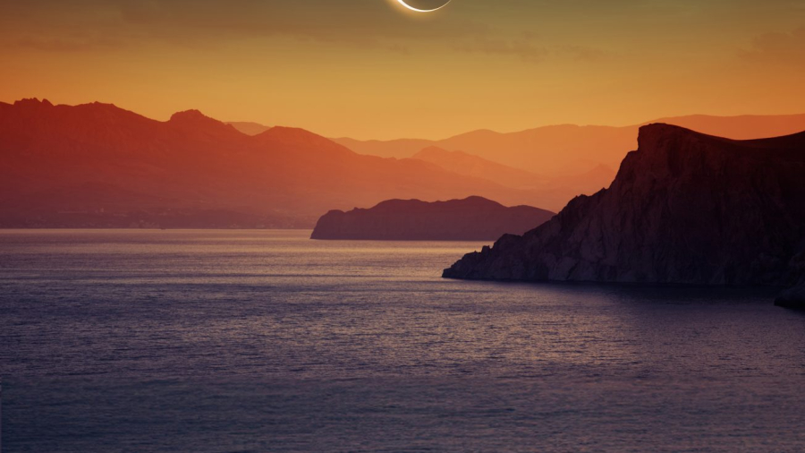 AdobeStock_79399883_Eclipse_MedRes-scaled.jpg