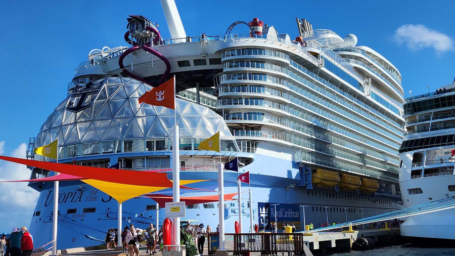 cruiseship200000grosstons.jpg