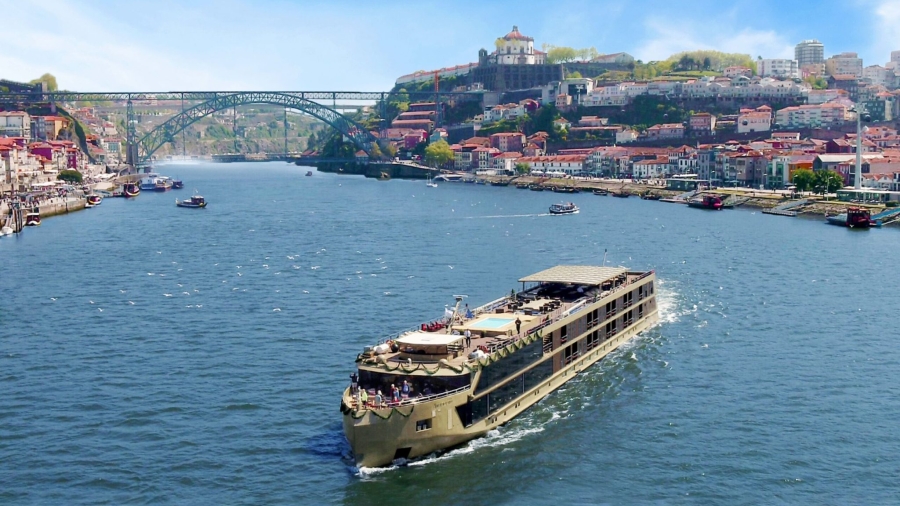AmaDouro_Exterior_-web-scaled-1-scaled.jpg