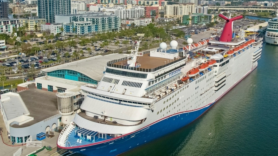 Carnival-Paradise-in-Tampa.jpg