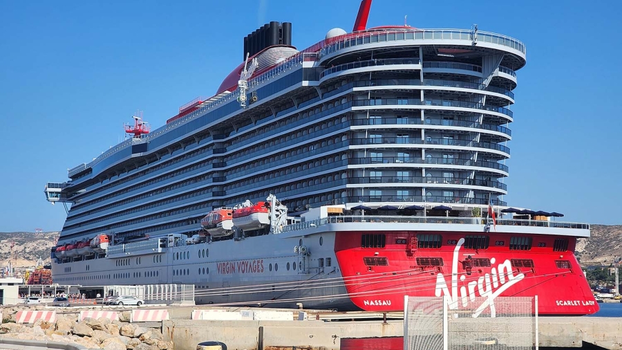 scarletladycruiseship.jpg