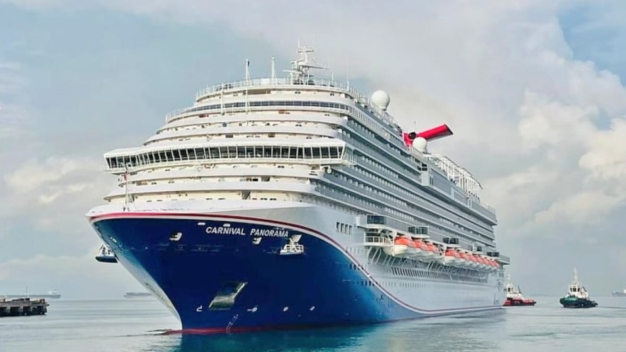 Carnival-Panorama-with-new-paint-blue-livery.jpg