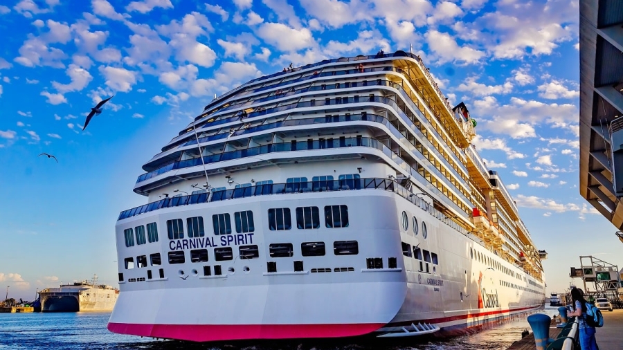 mobile-alabama-carnival-spirit-cruise-ship-in-port.jpg