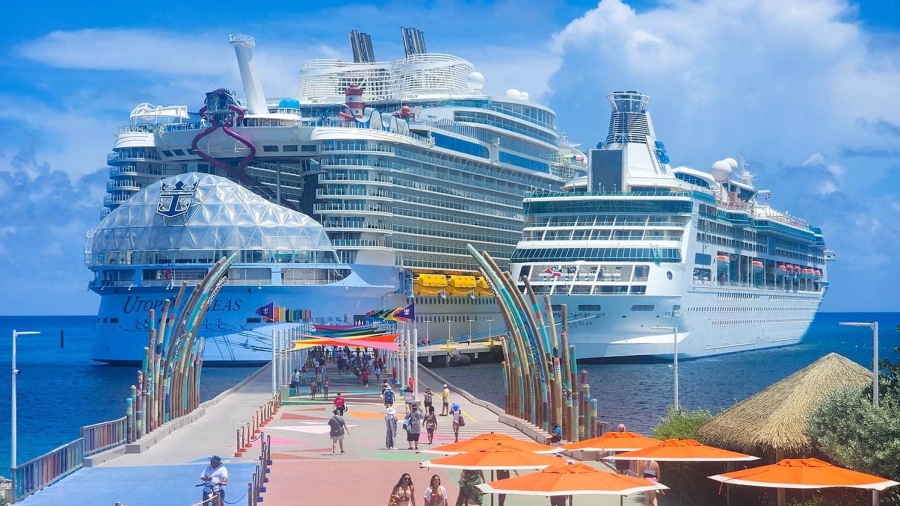 royalcaribbeancruiseshipscoco.jpg