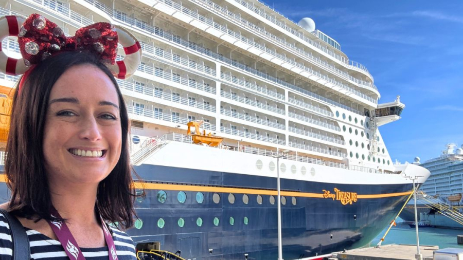 Cruise-Mummy-with-Disney-Treasure.jpg