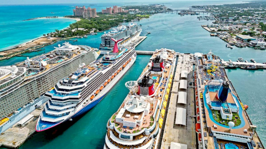 Cruise-ships-in-Nassau-cruise-port.jpg