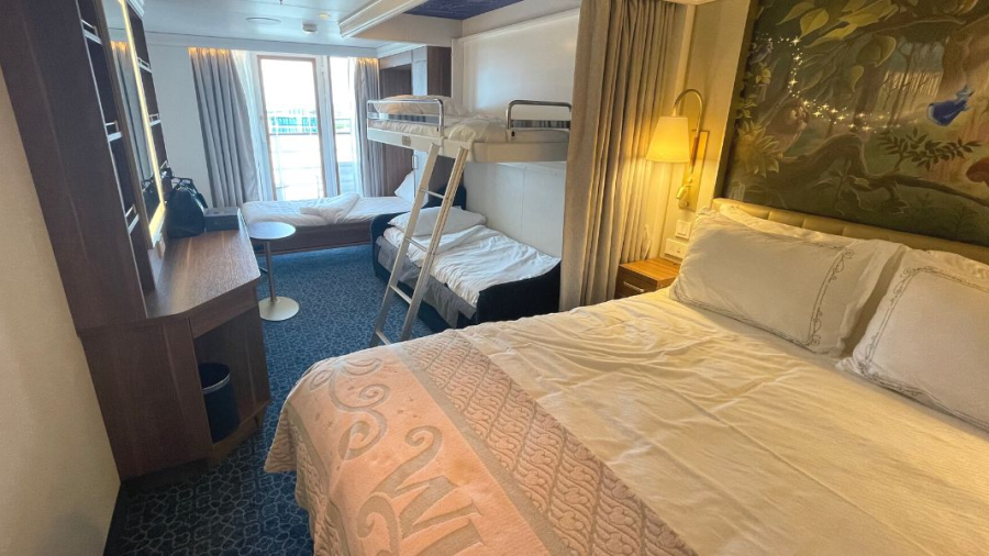 Disney-Wish-Stateroom-for-5.jpg