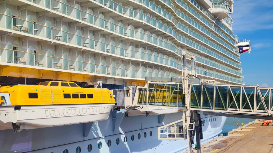 allureoftheseasship-scaled.jpg
