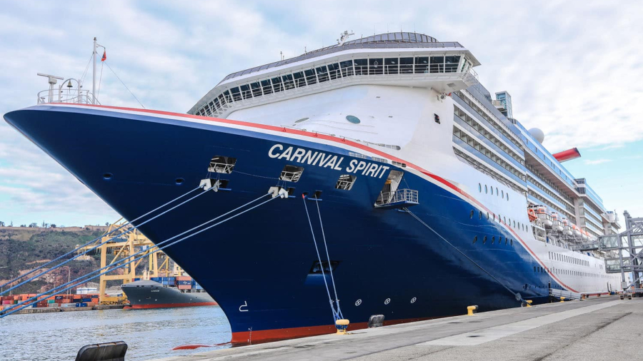 CarnivalSpiritinBarcelona.jpg