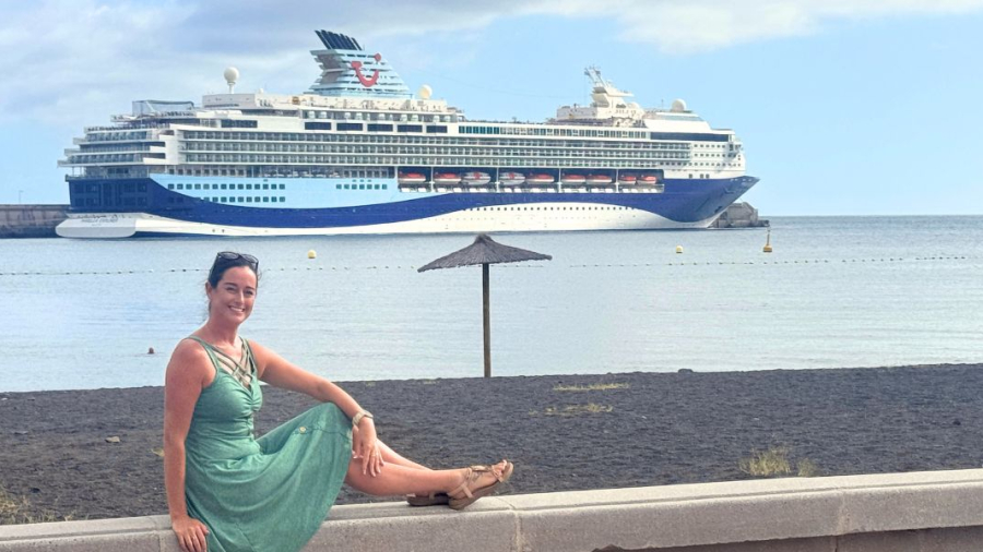 Cruise-Mummy-with-Marella-Ship.jpg