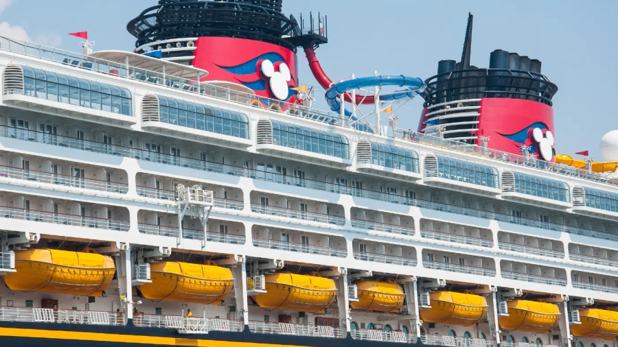 Disney-Magic-cruise-ship.webp.webp
