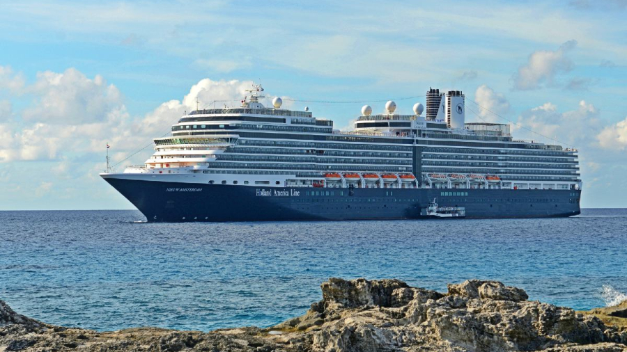 Holland-America-Nieuw-Amsterdam-Half-Moon-Cay.jpg