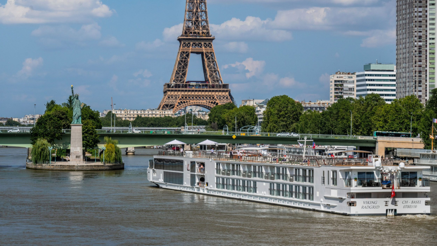 Longships_Radgrid_Paris_Wide-scaled.jpg