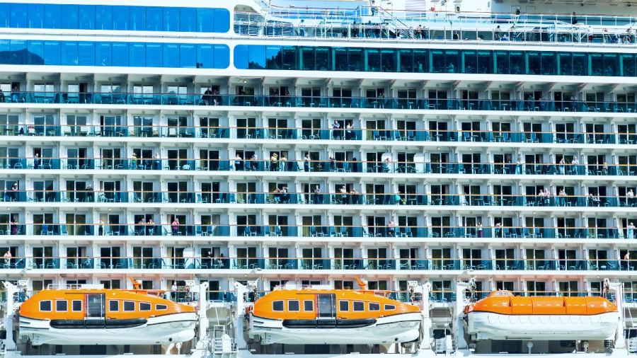 Majestic-Princess-cruise-ship-balconies-up-close.jpg