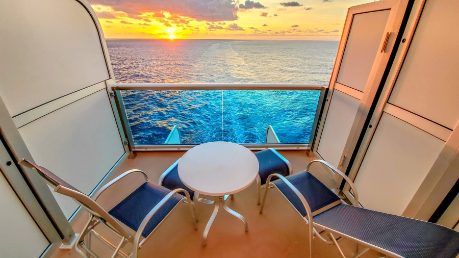 aft-facing-balcony-cabin-on-cruise-ship.jpg