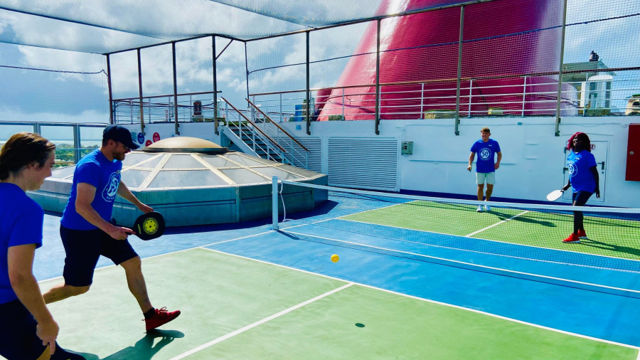 Carnival-Conquest-Team-Plays-Pickleball-on-Ships-New-Court.jpg