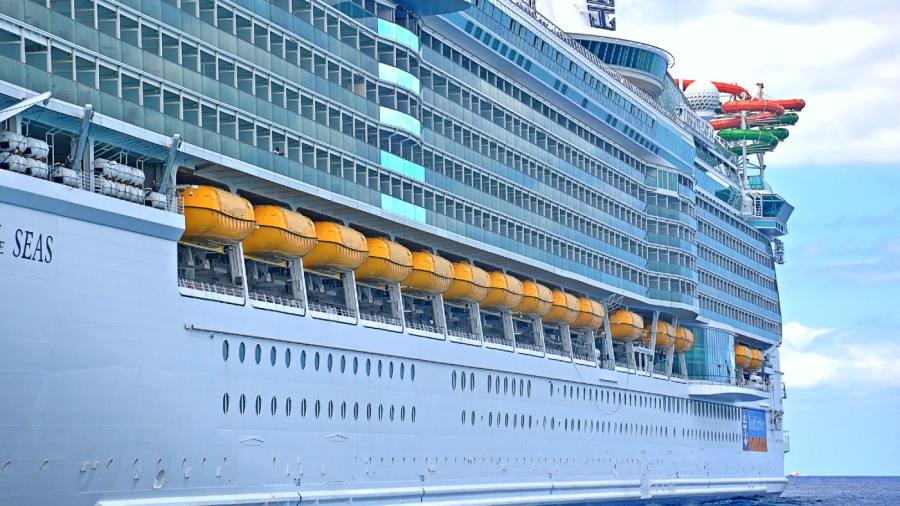 Liberty-of-the-Seas-Royal-Caribbean-Ship-from-side.jpg