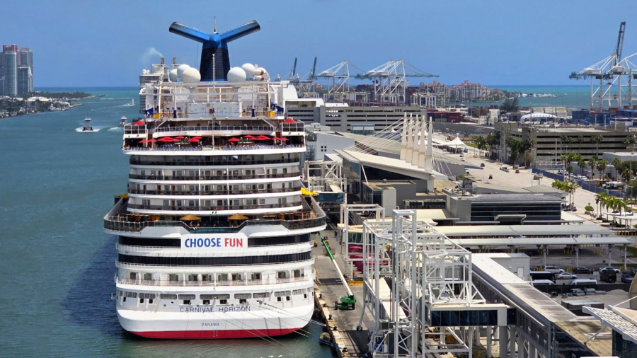 carnivalshipembarkationmiami.jpg