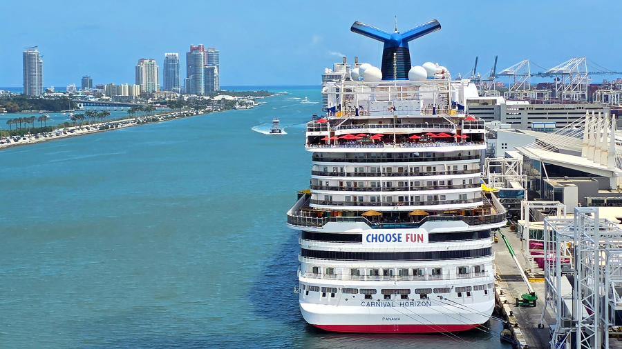 carnivalshipportmiami.jpg