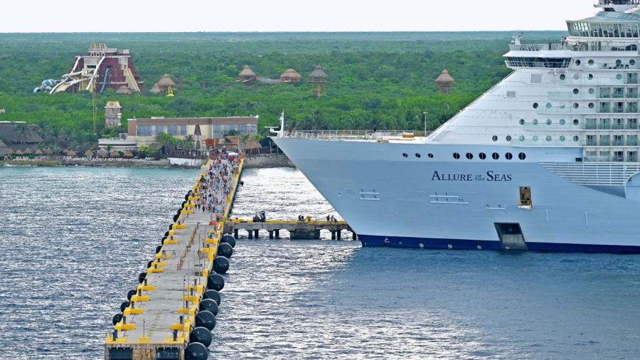 Allure-of-the-Seas-docked-in-Costa-Maya.jpg