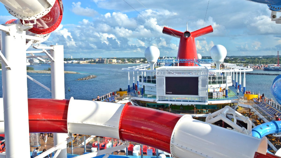 Carnival-Horizon-top-deck.jpg