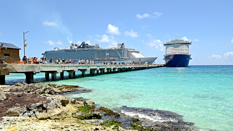 Costa-Maya-pier-with-cruise-ships-docked.jpg