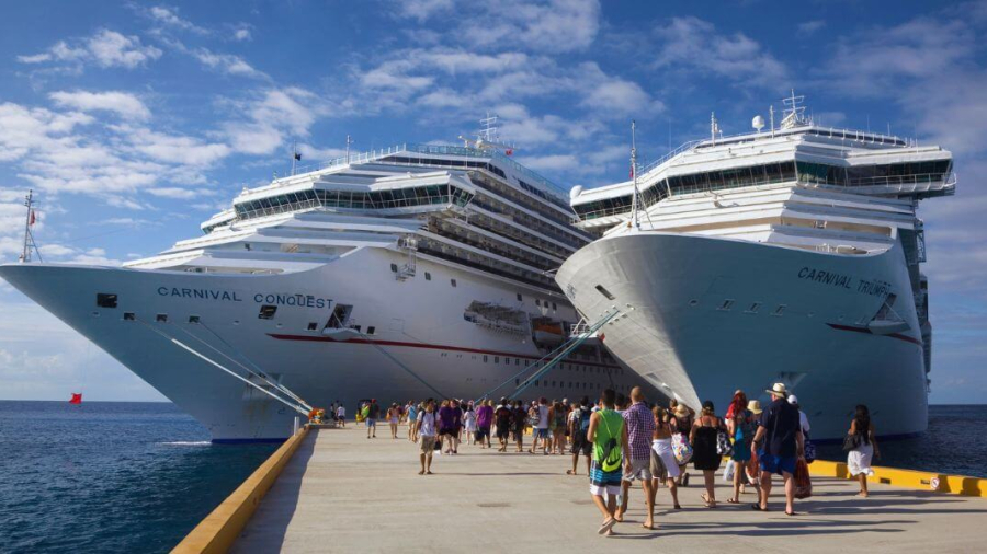 Cruise-Ships-leaving.jpg