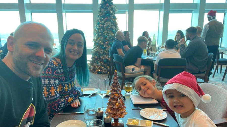 Family-Spending-Christmas-on-a-Cruise-1.jpg
