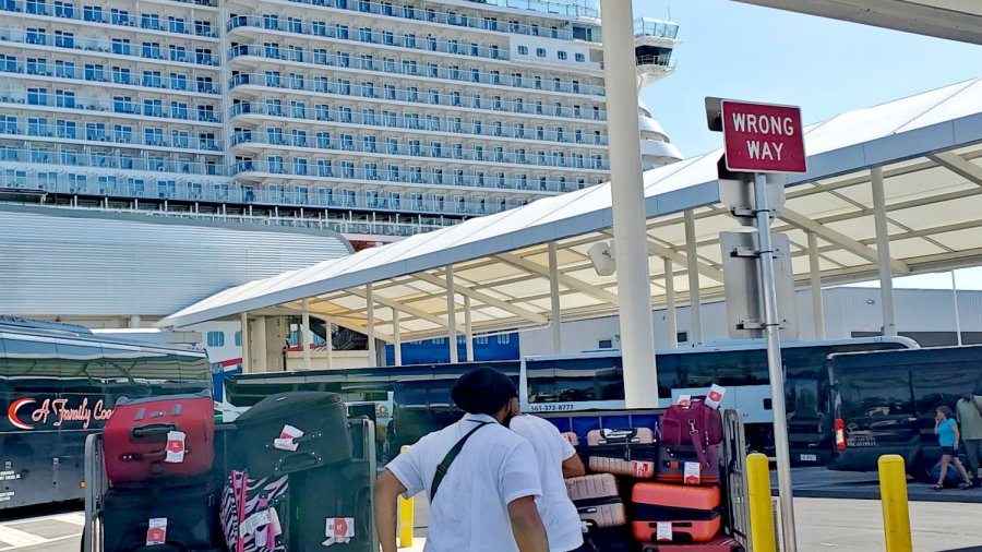 Self-assist-luggage-on-cruise-ship.jpg