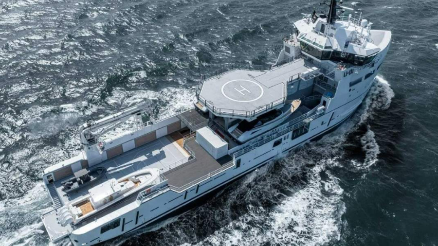 Shadowyacht-Mark-Zuckerberg.jpg