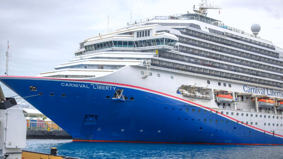 Carnival-Liberty-in-port.jpg