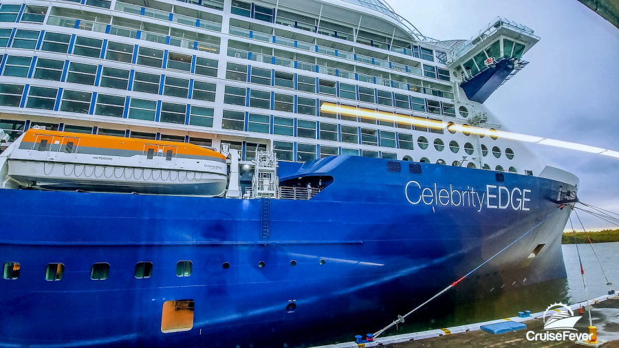 Celebrity-Edge-cruise-ship-breaks-from-moorings.jpg