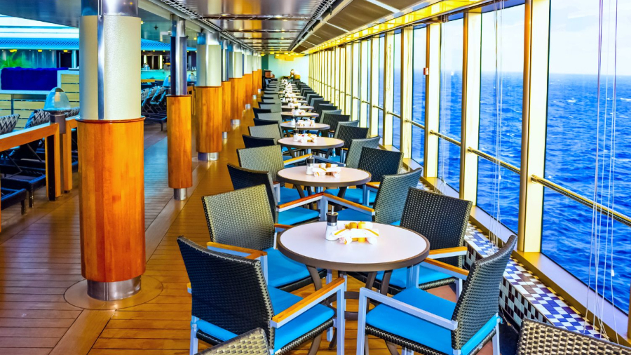 cruise-ship-dining-on-lido-deck-ocean-view.jpg