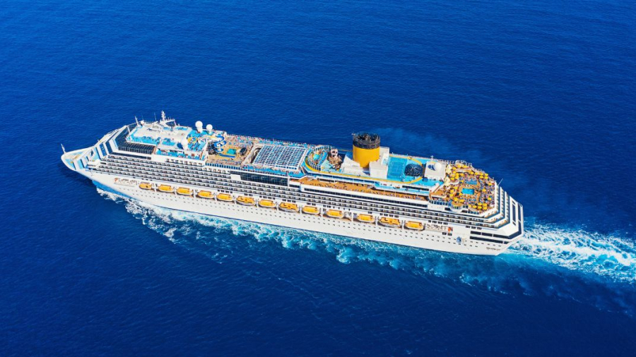 Cruise-Ship-in-the-Sea.jpg