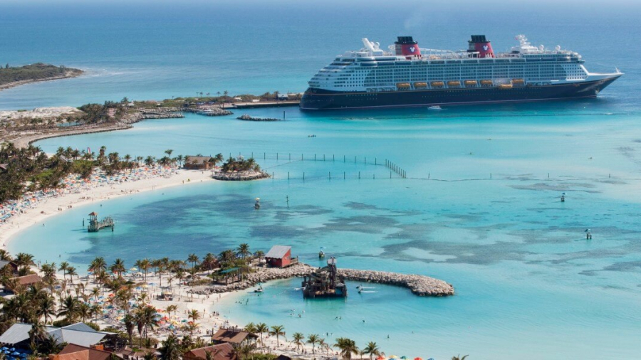 Disney-ship-at-Castaway-Cay-1.jpg