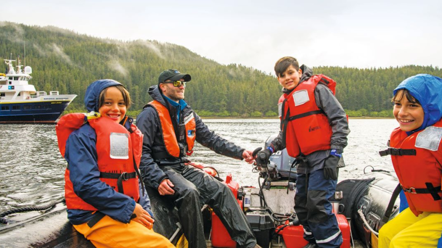 National-Geographic-Lindblad-Expeditions-Kids.jpg