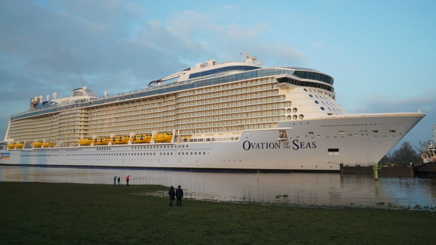 Ovation-of-the-seas-3.jpg